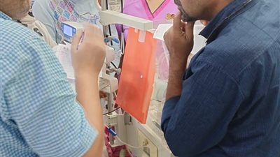 إحالة طبيبين وفني معمل للتحقيق بمستشفى النساء والتوليد بأسيوط لعدم تواجدهم في المستشفى 