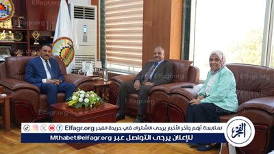 محافظ مطروح يلتقي مدير الإذاعة المحلية