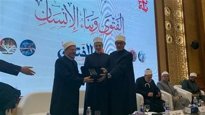 تكريم شوقي علام بدار الإفتاء المصرية