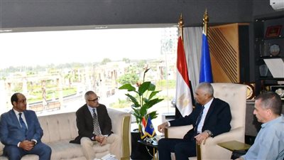  تفاصيل لقاء محافظ أسوان بالمدير القطري لهيئة إنقاذ الطفولة بمصر