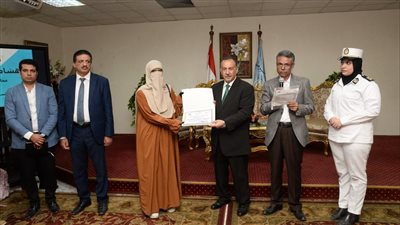 محافظ أسيوط يشهد حفل تكريم أسر 17 من شهداء الوطن