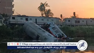 وصول محافظ المنيا إلى وقوع تصادم قطارين وسقوط بعض العربات في ترعة الإبراهيمية بالمنيا