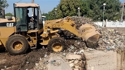 محافظ أسيوط: رفع مخلفات الري الناتجة من أعمال تطهير ترعة بانوب بمركز ديروط 