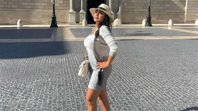 من برشلونة.. رانيا يوسف تخطف الأنظار من أحدث ظهور لها