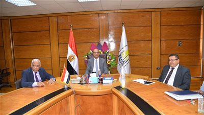 المنشاوي يناقش خطة العمل لتطوير وتحديث نظم المعلومات الجامعية بجامعة أسيوط الأهلية   
