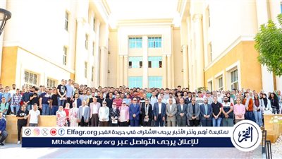 دقيقة حداد بجامعة المنصورة وتنعي الطلاب ضحايا حادث جامعة الجلالة المأساوي