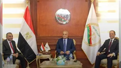 رئيس النيابة الإدارية يستقبل مساعد وزير الداخلية لقطاع الشؤون القانونية