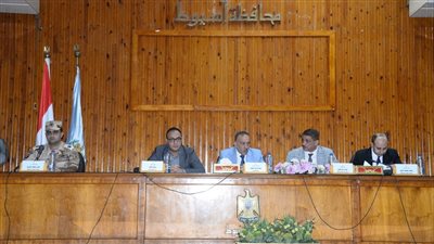 محافظ أسيوط يؤكد على إعادة الحياة للحديقة الدولية