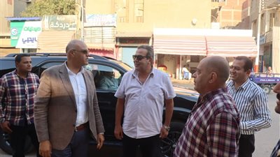 محافظ القليوبيه يتفقد مواقف سيارات الأجرة بمدينتي كفر شكر وطوخ 