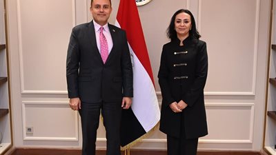 وزيرة التضامن تستقبل سفير دولة قطر بالقاهرة.. ويبحثان تعزيز سبل التعاون