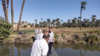 محافظ أسيوط يوجه بتنفيذ معدية جديدة بعزبة قنبر بأبنوب
