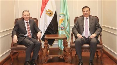 وزير الزراعة يبحث مع مدير مكتب برنامج الغذاء العالمى المشروعات المشتركة