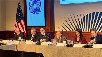 وزير الاستثمار والتجارة الخارجية يشارك باجتماع موسع ضم أعضاء غرفة التجارة الأمريكية ومجلس الأعمال المصري الأمريكي 