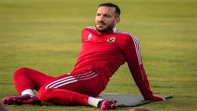 زوجة علي معلول تضعه على صدارة 