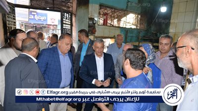 محافظ الإسماعيلية يتفقد عدد من المخابز البلدية المدعمة ويستمع لمطالب المواطنين