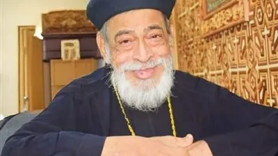 البابا تواضوس يقدم العزاء لإيبارشية حلوان والمعصرة في نياحة القمص مرقس ذكرى 