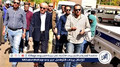  محافظ الأقصر يتفقد موقف سيارات الأجرة المتجهة إلى البياضية وأرمنت