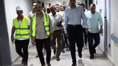 محافظ أسوان يزور مسشفى نصر النوبة المركزى، ويتابع رصف الطريق الدائرى بلانة / كلابشة