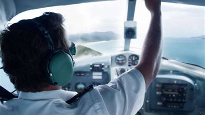 من المبتدئين إلى الخبراء.. كيف تضمن التدريبات التحليق بأمان واحترافية 