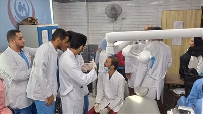 تنظيم قافلة طبية مجانية لعلاج مرضي الأسنان بأسيوط   