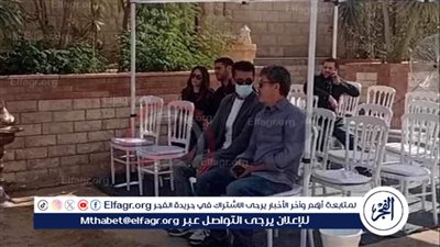 خالد النبوي وميرفت أمين أبرز الحاضرين لحظة تشييع جثمان مصطفى فهمي 