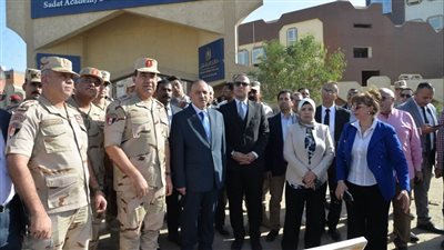 محافظ أسيوط يتفقد اصطفاف المعدات والسيارات للتأكد من جاهزيتها للأزمات 