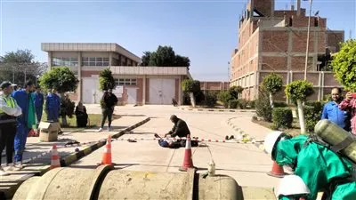 «البحارى» الأولى في السيطرة على تسرب الكلور بين محطات شبين الكوم بالمنوفية