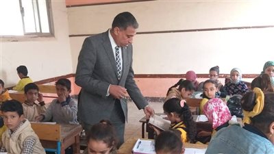 وكيل تعليم الجيزة يستبعد مدير مدرسة الكداية الابتدائية الجديدة ويحوله للتحقيق لتدني النظافة