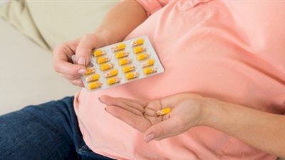 الفيتامينات أثناء الحمل.. سر صحة الأم ونمو الجنين المثالي