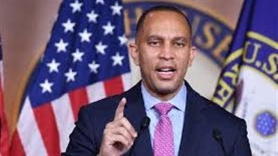   انتقادات شديدة لزعيم الأقلية في الكونجرس بعد زيارة لدولة الاحتلال 