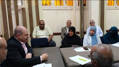 تعليم قنا: أوتوبيس طائر لفحص ومراجعة أعمال الإدارات التعليمية