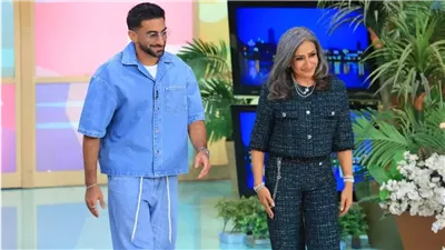 أنس بوخش: أمي من أقرب الأصدقاء لي.. وأنا وأخواتي الـ9 ما شُفناش دلع 