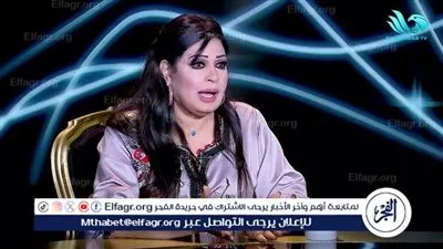 فيفي عبده تبرز جمال التراث المصري في منتدى الأزياء بدبي