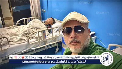 يخضع لإجراء عملية جراحية خلال ساعات.. تامر عبدالمنعم يطلب من متابعيه الدعاء عنه لوالده