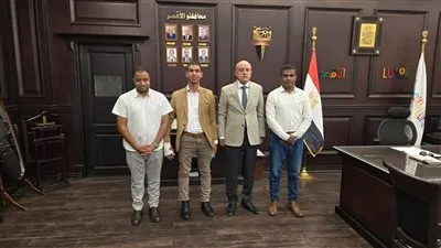 محافظ الأقصر يستقبل ممثلى مبادرة 