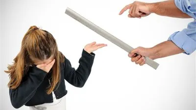 معلمة تتسبب في فقد عين تلميذ بمعهد الزاويه الازهرى بالفيوم