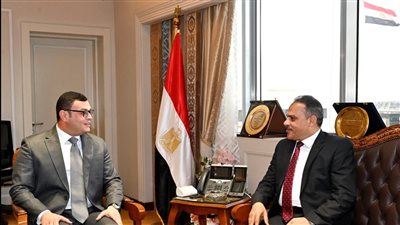 وزير الإسكان يستقبل محافظ الشرقية لبحث توفير مختلف الخدمات لأهالي المحافظة