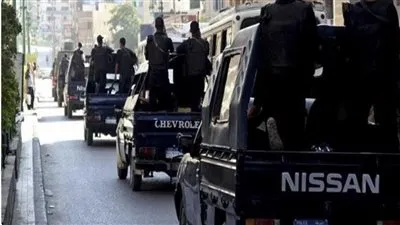 تفاصيل ضبط طفل بقيادة سيارة 