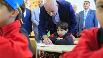 عبداللطيف ومحافظ شمال سيناء يواصلان جولتهما بتفقد مدرستى 