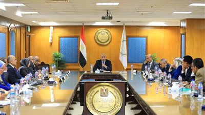 وزير التعليم لمديرى المديريات: إجراء امتحانات آمنة ومنع اصطحاب المحمول للمراقبين