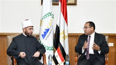 وزير الأوقاف ورئيس التنظيم والإدارة يتفقدان أعمال امتحان المتقدمين لشغل وظائف أئمة 