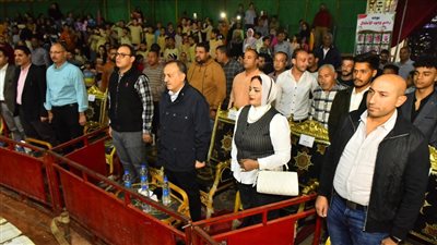 محافظ أسيوط يصطحب الأطفال وذوي الهمم والأيتام وطلاب المدارس لمشاهدة فقرات السيرك بمناسبة أعياد الطفولة 