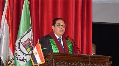 رئيس جامعة القاهرة يشهد تخريج الدفعة 95 في كلية طب الأسنان بجامعة القاهرة