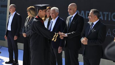 وزير التعليم يشهد حفل تكريم الدفعة الحادية عشر لخريجي أكاديمية السويدي الفنية