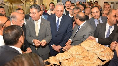 خلال زيارته طنطا.. وزير التموين يتفقد مخبز شركة مطاحن وسط وغرب الدلتا