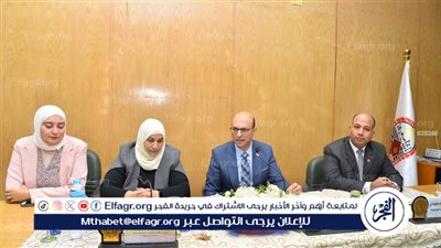رئيس جامعة أسيوط يترأس جلسة انتخاب ممثل كلية الخدمة الاجتماعية في لجنة اختيار عميد الكلية
