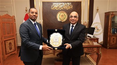 لتعزيز التعاون القضائي.. وزير العدل يستقبل نظيره الصومالي