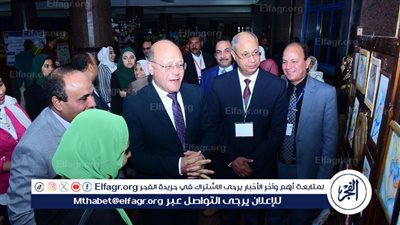 افتتاح معرض الأعمال الفنية والمشغولات اليدوية بـ 