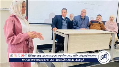 رئيس جامعة أسيوط الجديدة التكنولوجية يعقد اجتماعا مع أعضاء الاتحادات الطلابية بكليتي الجامعة