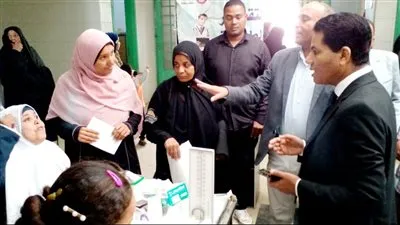 ختام قافلة طبية بكومير جنوب الأقصر بالكشف على ٦١٠ مواطن..صور